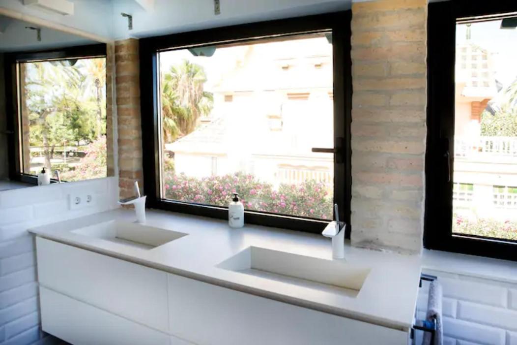 Villa St. Rafael Vilanova i la Geltru Bagian luar foto